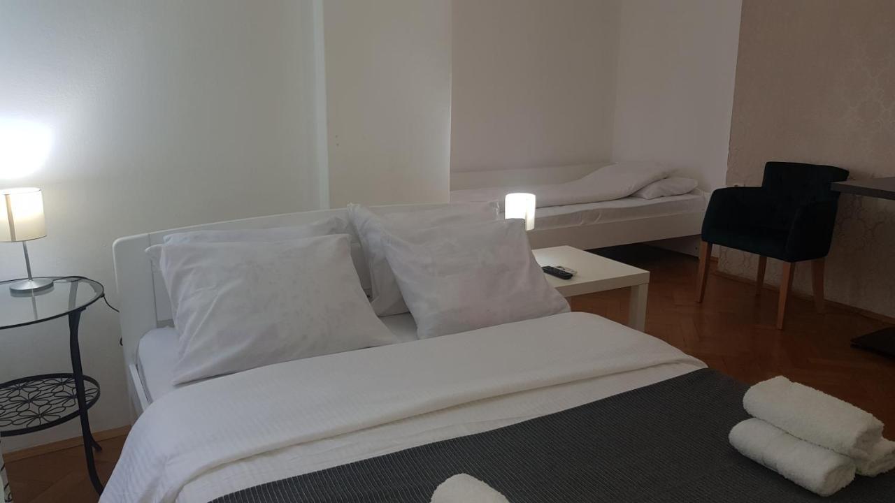 Apartman Panorama Glavna Ulica 우지체 외부 사진