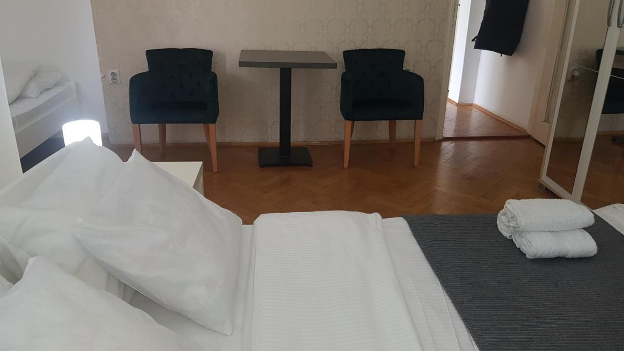 Apartman Panorama Glavna Ulica 우지체 외부 사진